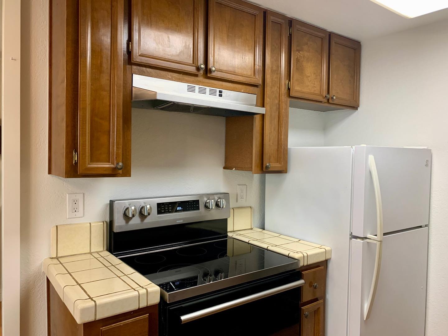 Detail Gallery Image 23 of 42 For 5693 Makati Cir #D,  San Jose,  CA 95123 - 1 Beds | 1 Baths