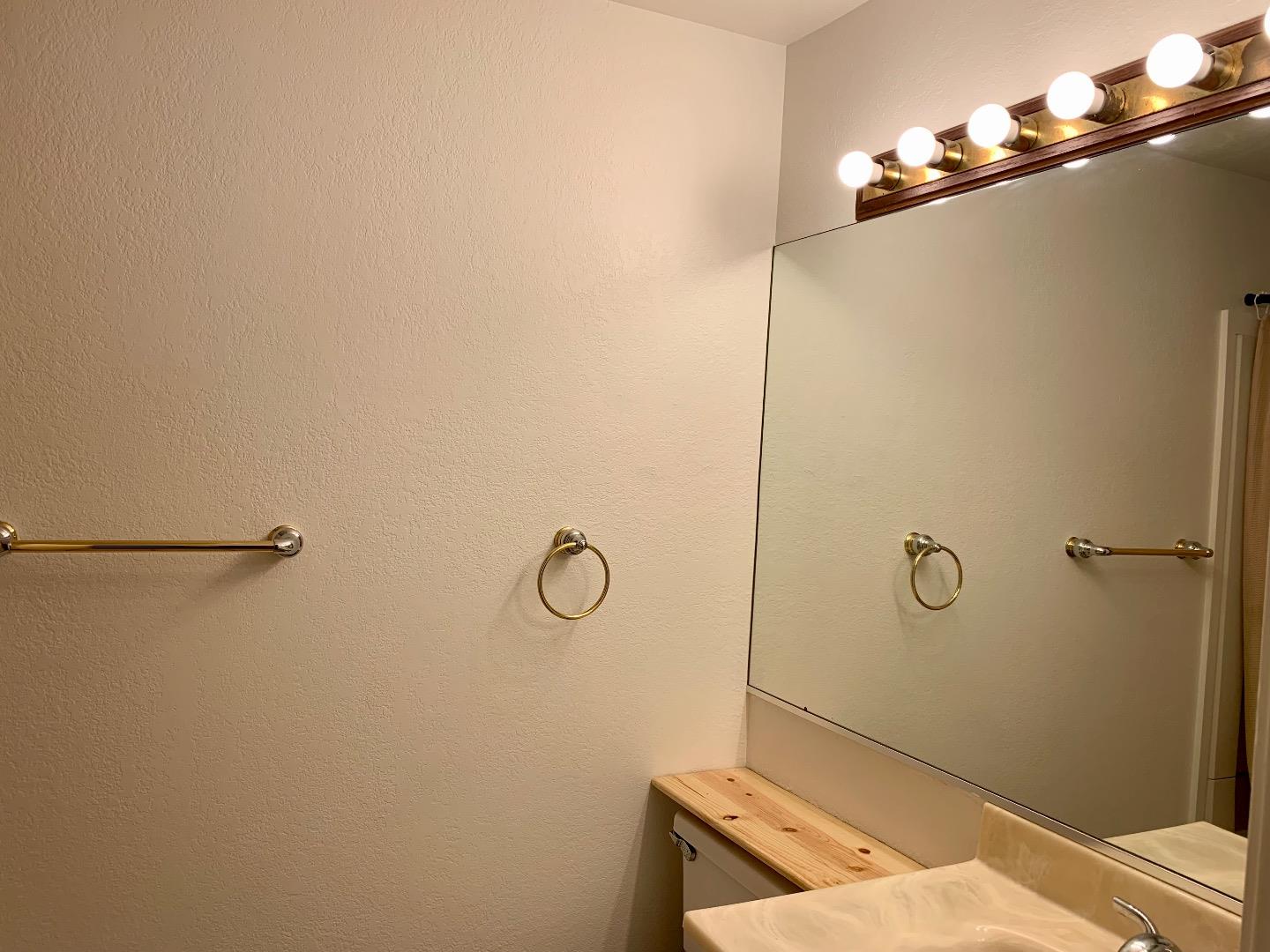 Detail Gallery Image 26 of 42 For 5693 Makati Cir #D,  San Jose,  CA 95123 - 1 Beds | 1 Baths