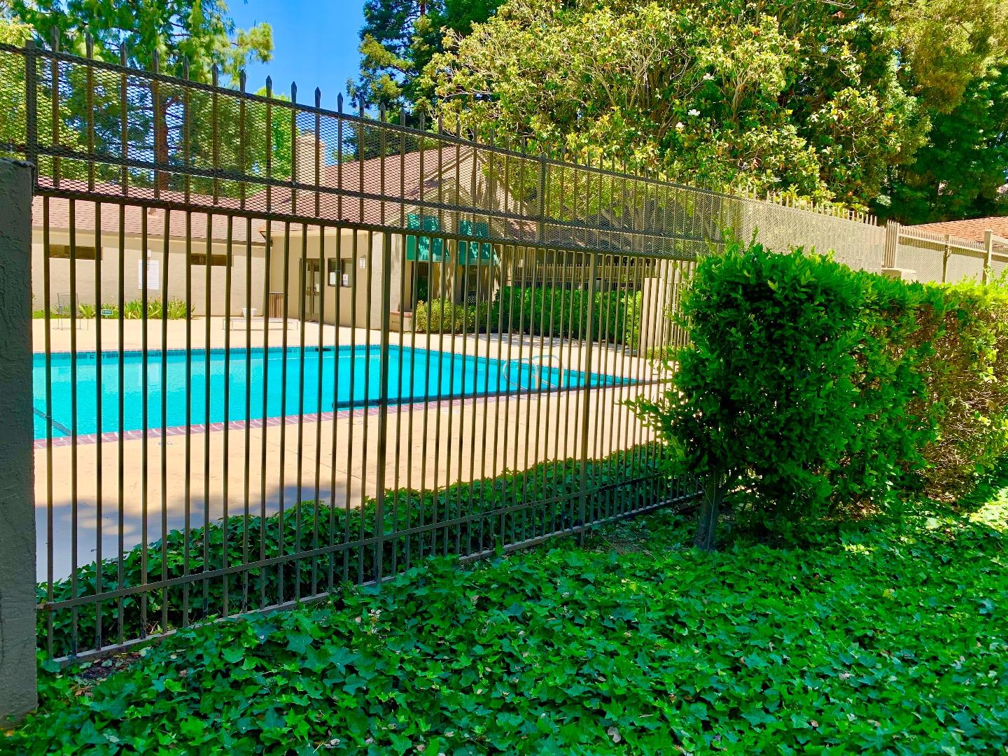 Detail Gallery Image 41 of 42 For 5693 Makati Cir #D,  San Jose,  CA 95123 - 1 Beds | 1 Baths