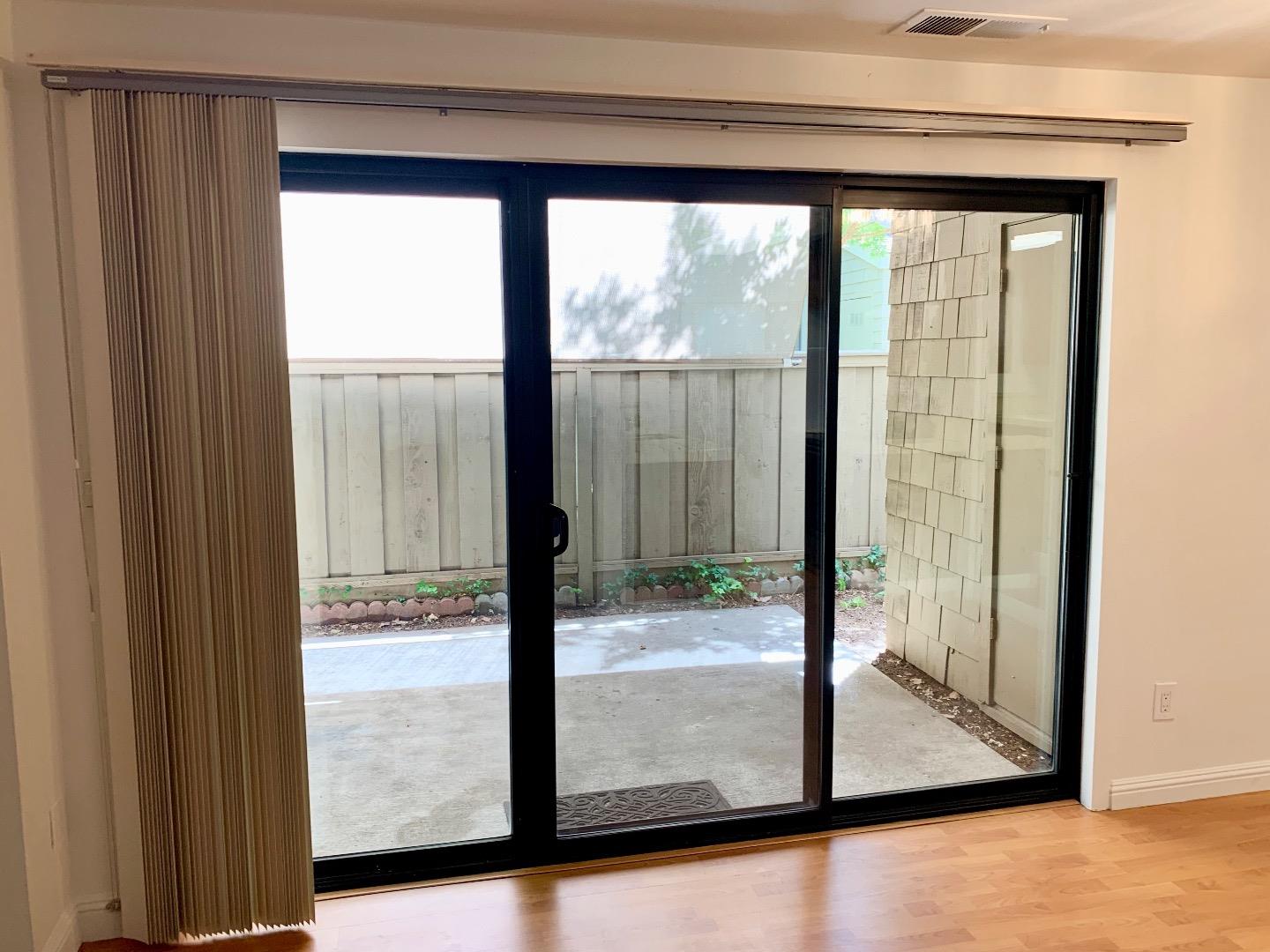 Detail Gallery Image 7 of 42 For 5693 Makati Cir #D,  San Jose,  CA 95123 - 1 Beds | 1 Baths