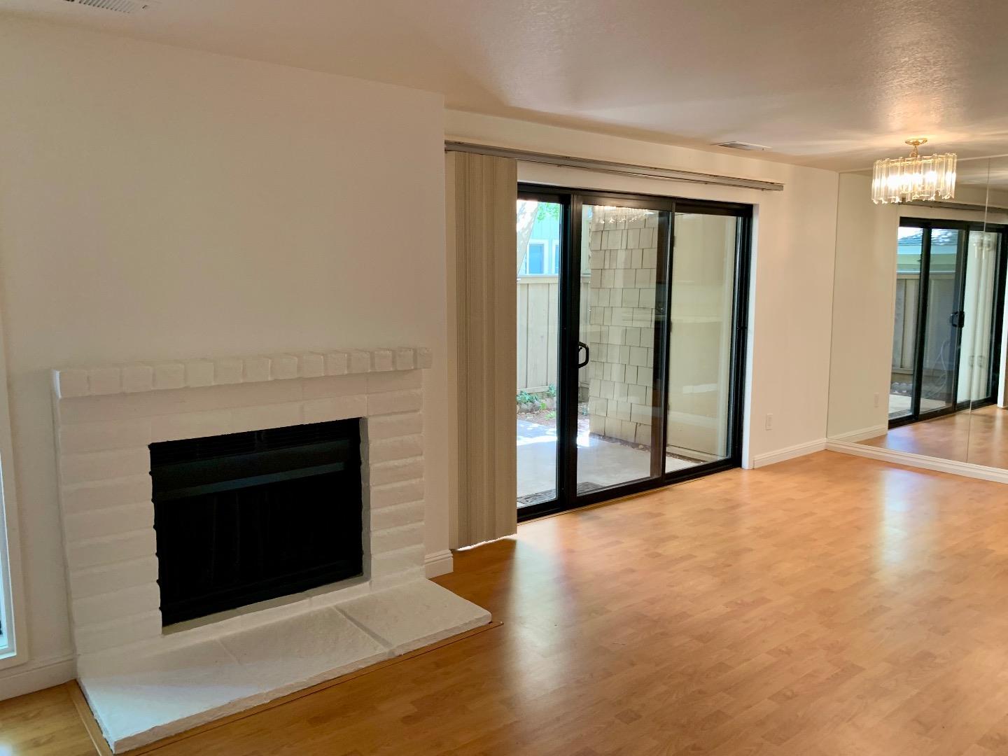 Detail Gallery Image 9 of 42 For 5693 Makati Cir #D,  San Jose,  CA 95123 - 1 Beds | 1 Baths