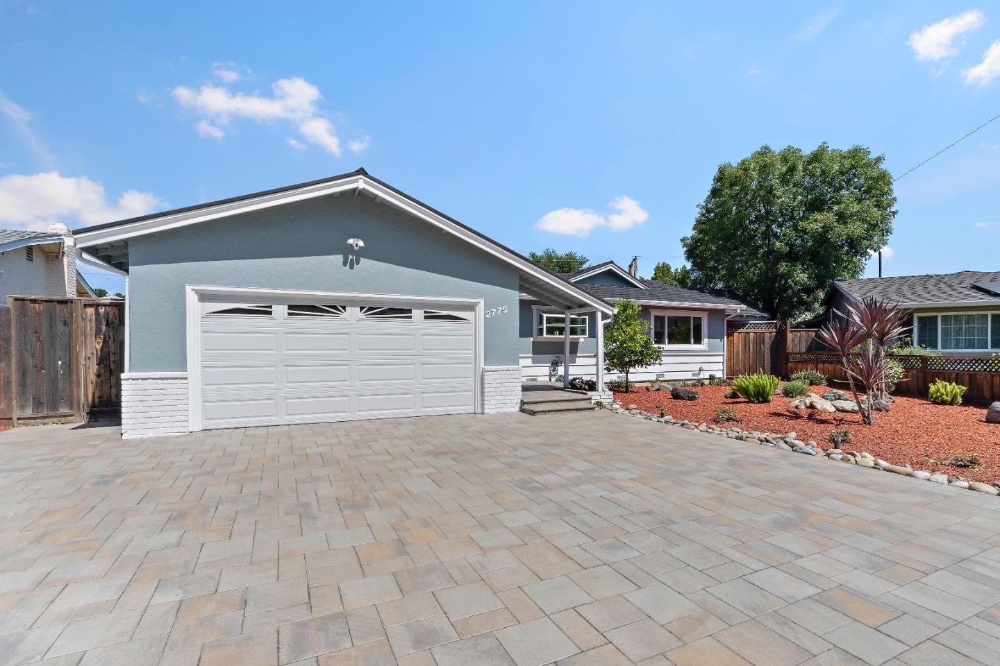 Detail Gallery Image 4 of 47 For 2775 Lantz Ave, San Jose,  CA 95124 - 3 Beds | 3/1 Baths