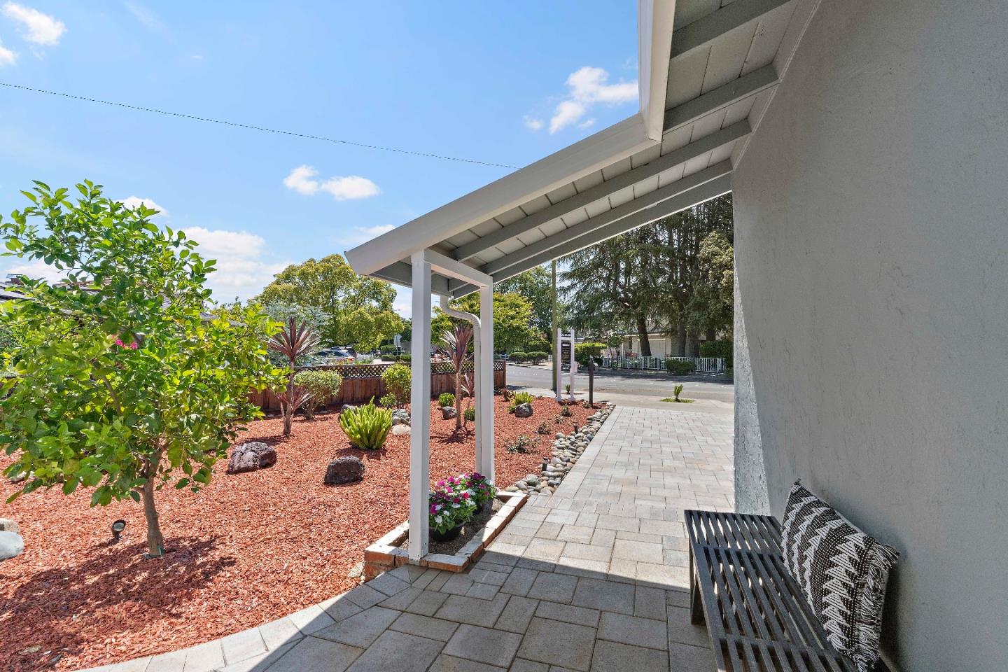 Detail Gallery Image 7 of 47 For 2775 Lantz Ave, San Jose,  CA 95124 - 3 Beds | 3/1 Baths