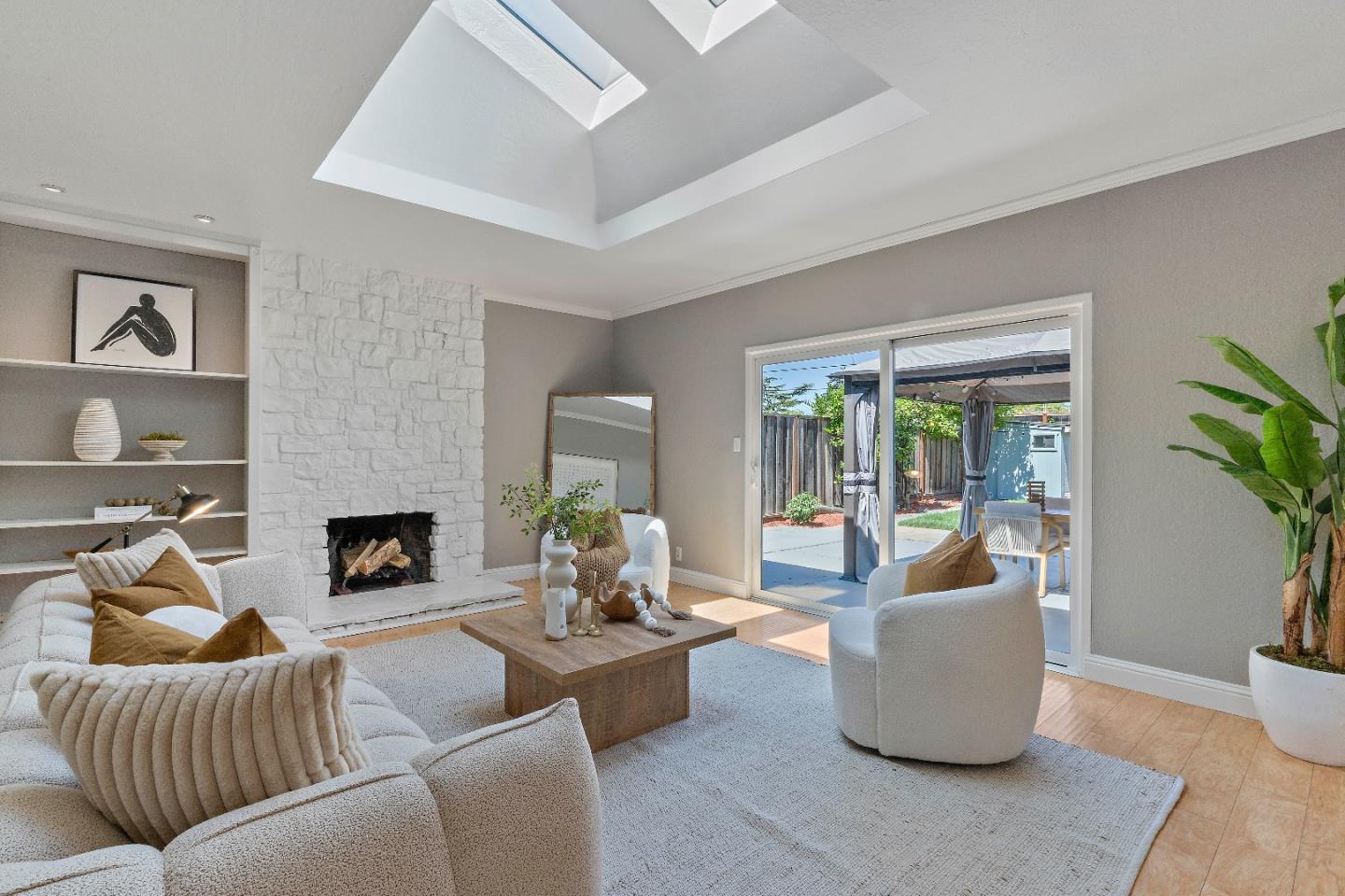Detail Gallery Image 9 of 47 For 2775 Lantz Ave, San Jose,  CA 95124 - 3 Beds | 3/1 Baths