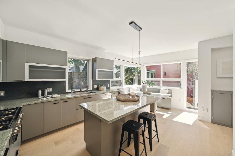 Detail Gallery Image 10 of 53 For 502 Palm Ave, Los Altos,  CA 94022 - 5 Beds | 6/1 Baths