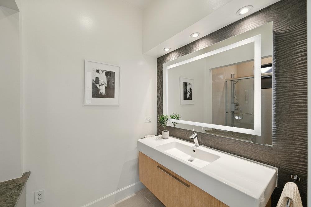 Detail Gallery Image 16 of 53 For 502 Palm Ave, Los Altos,  CA 94022 - 5 Beds | 6/1 Baths