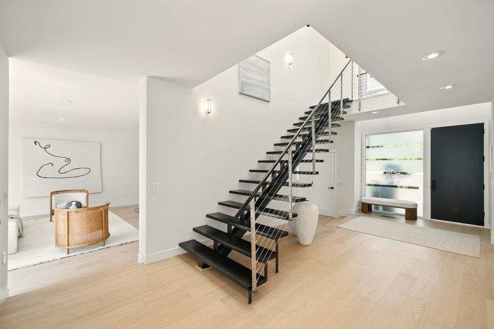Detail Gallery Image 18 of 53 For 502 Palm Ave, Los Altos,  CA 94022 - 5 Beds | 6/1 Baths