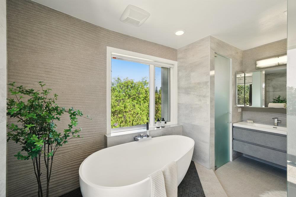 Detail Gallery Image 26 of 53 For 502 Palm Ave, Los Altos,  CA 94022 - 5 Beds | 6/1 Baths