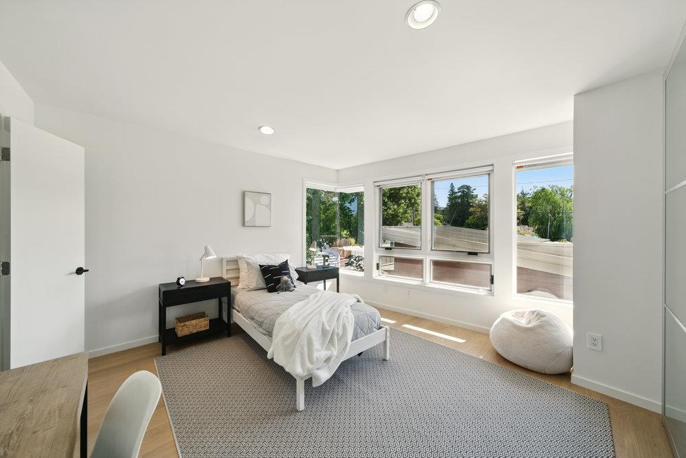Detail Gallery Image 28 of 53 For 502 Palm Ave, Los Altos,  CA 94022 - 5 Beds | 6/1 Baths