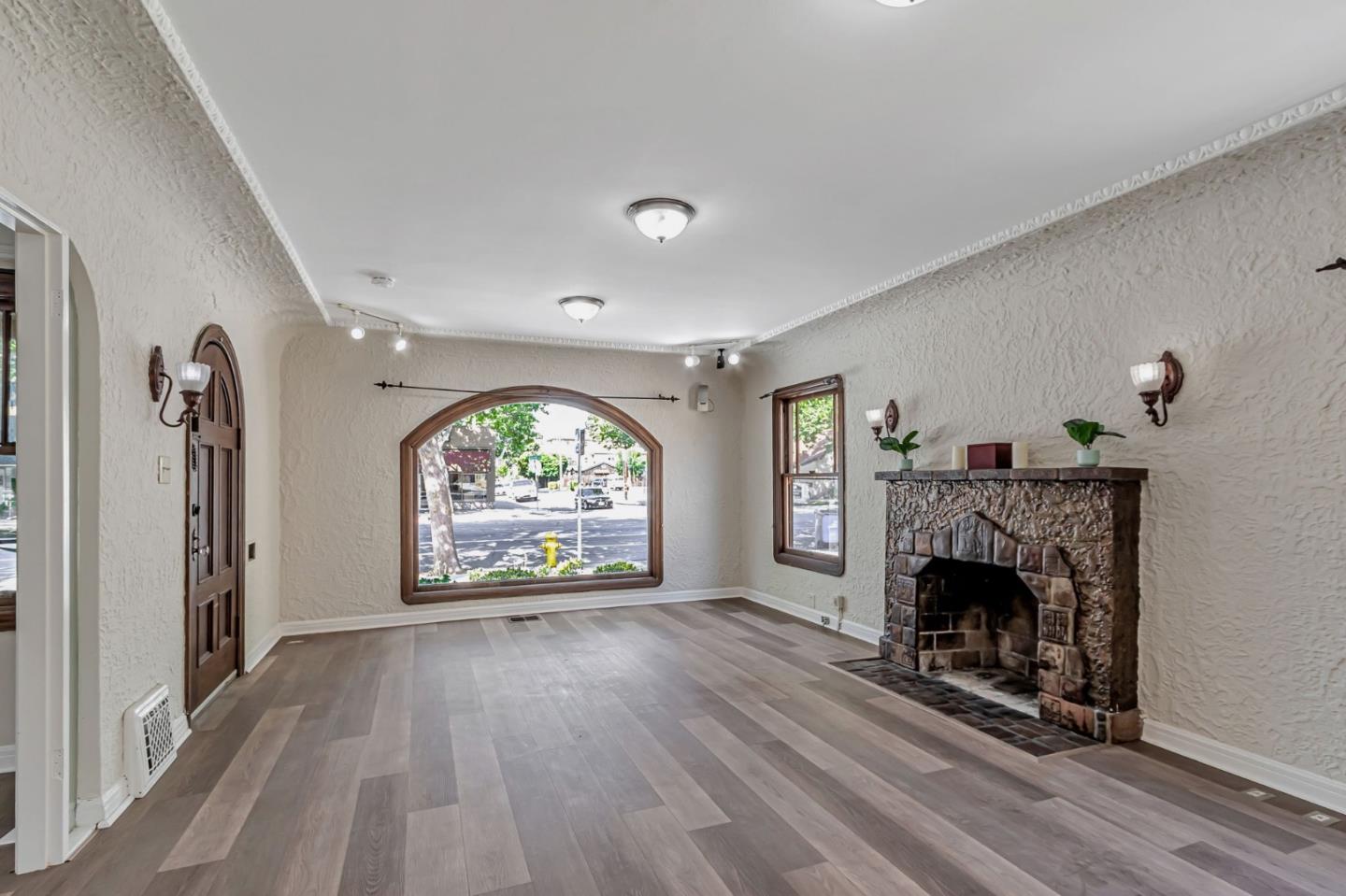 Detail Gallery Image 8 of 18 For 1044 Lincoln Ave, San Jose,  CA 95125 - 2 Beds | 1 Baths
