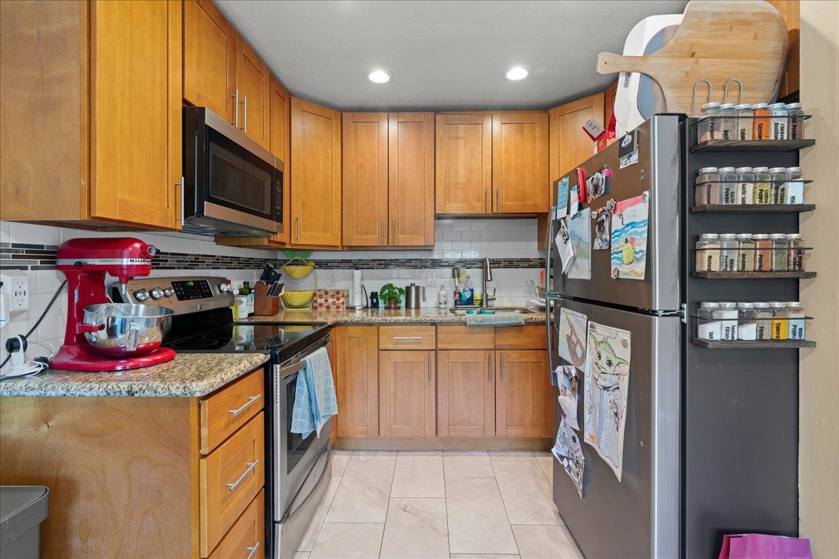 Detail Gallery Image 8 of 12 For 3830 Underwood Dr, San Jose,  CA 95117 - – Beds | – Baths