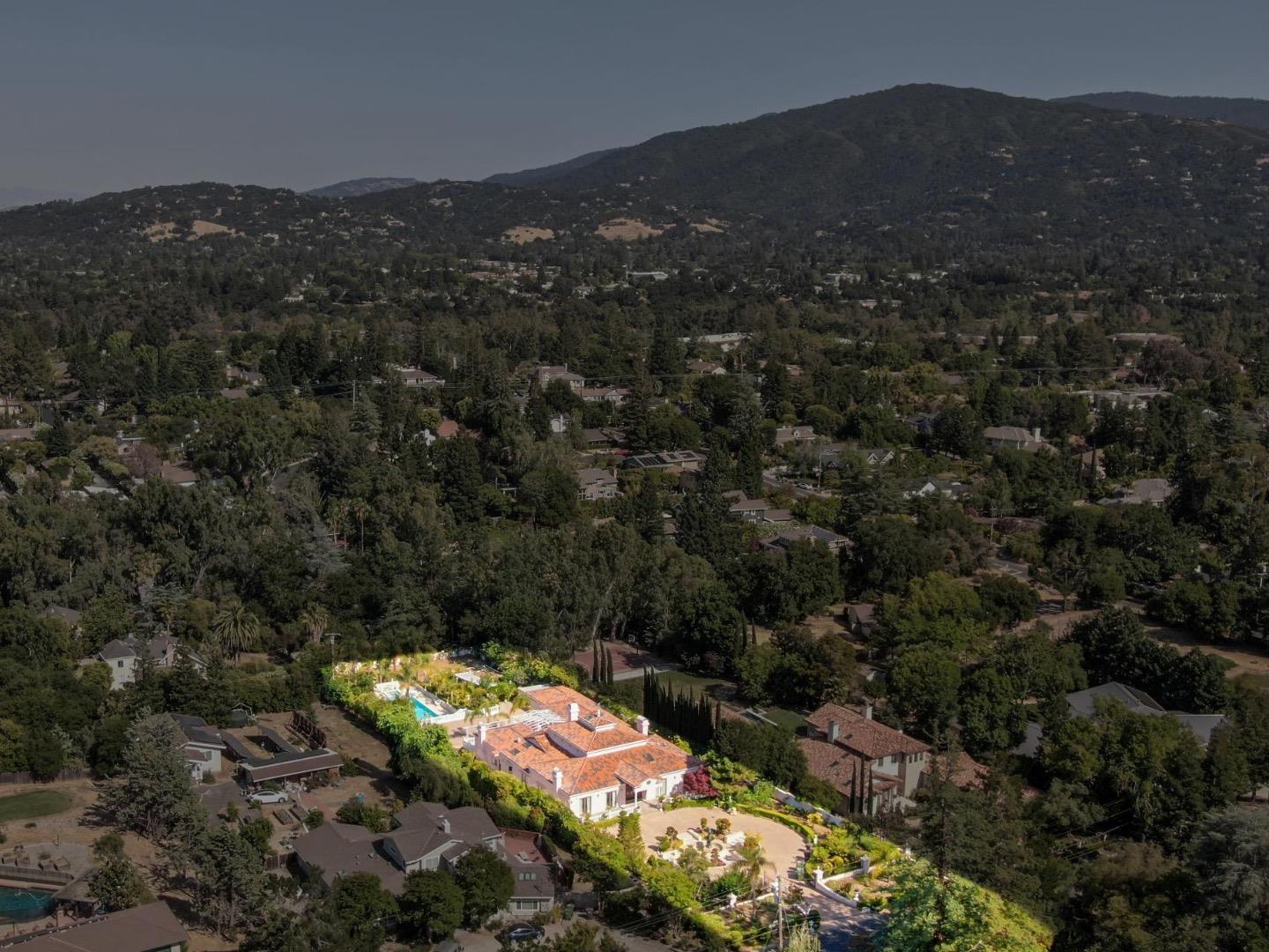Detail Gallery Image 8 of 10 For 15360 Karl Ave, Monte Sereno,  CA 95030 - 4 Beds | 5 Baths