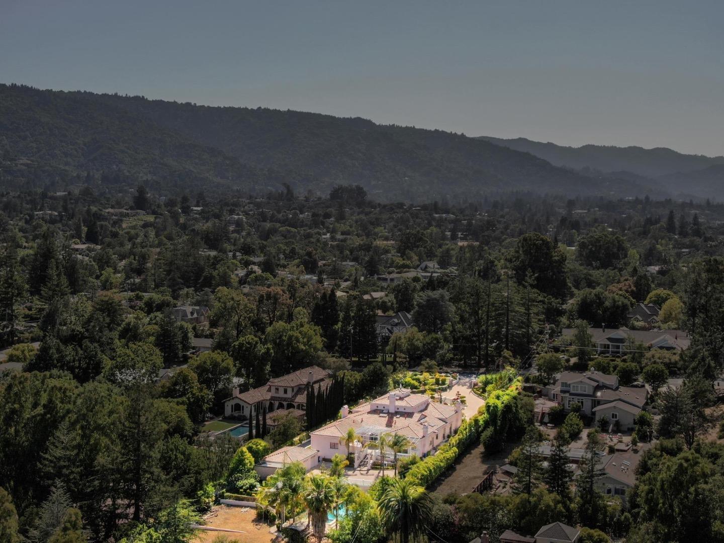 Detail Gallery Image 9 of 10 For 15360 Karl Ave, Monte Sereno,  CA 95030 - 4 Beds | 5 Baths