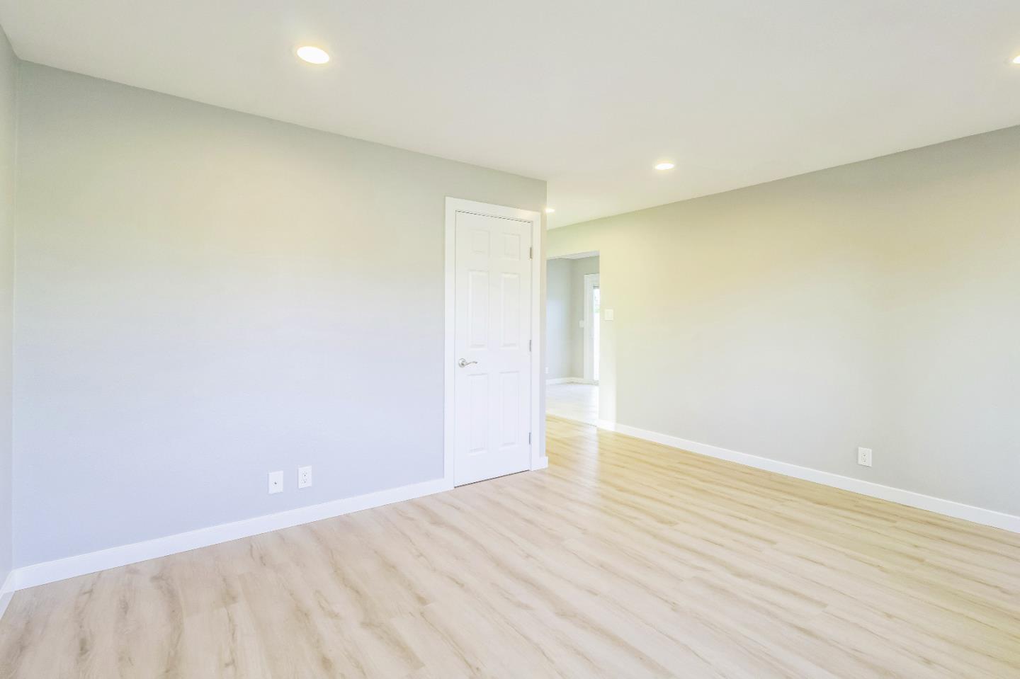 Detail Gallery Image 14 of 39 For 1563 Rebel Way, San Jose,  CA 95118 - 3 Beds | 2 Baths