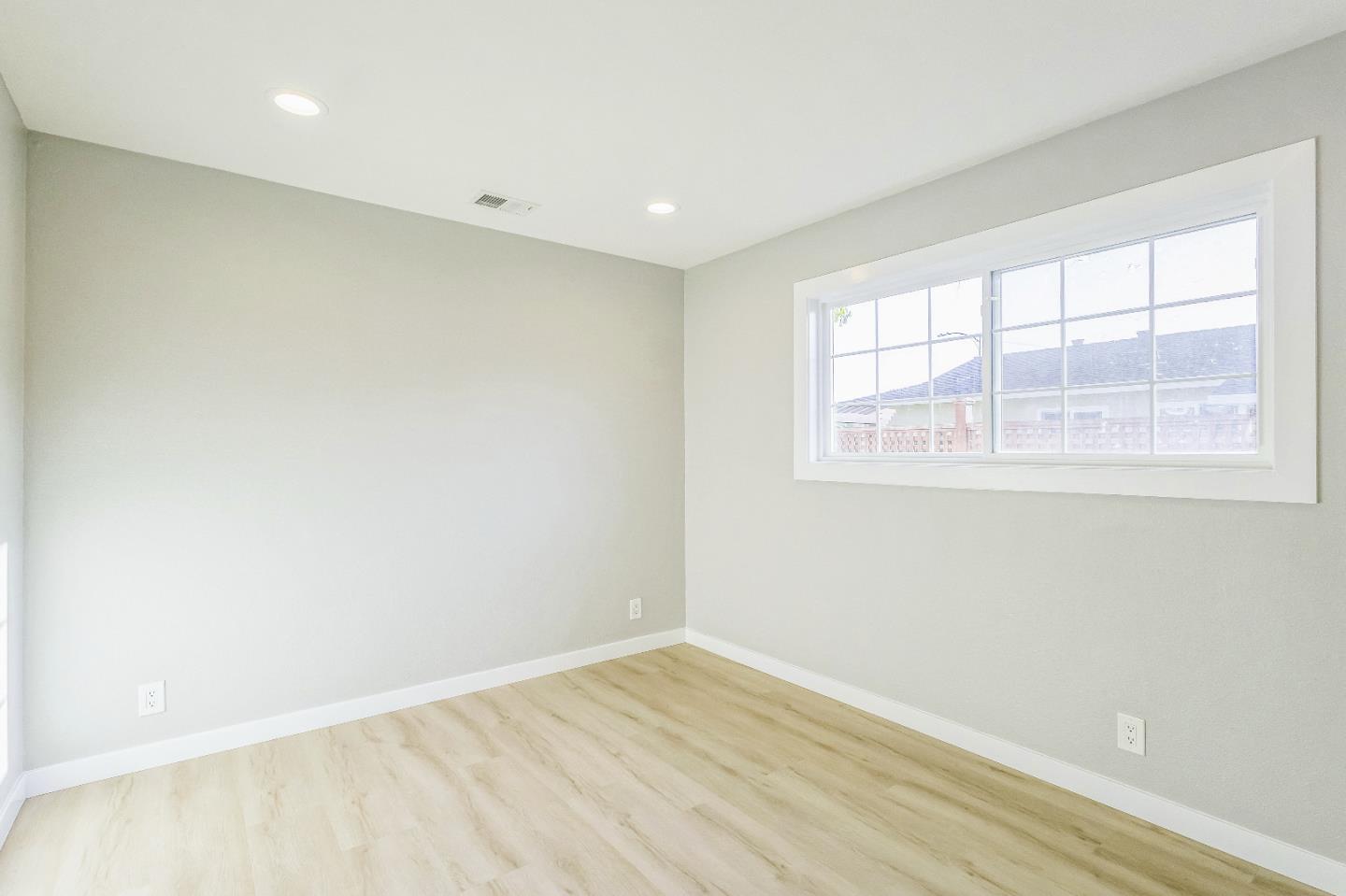 Detail Gallery Image 16 of 39 For 1563 Rebel Way, San Jose,  CA 95118 - 3 Beds | 2 Baths