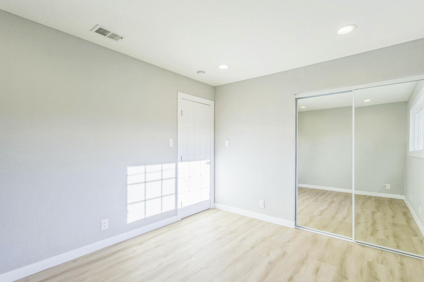 Detail Gallery Image 18 of 39 For 1563 Rebel Way, San Jose,  CA 95118 - 3 Beds | 2 Baths