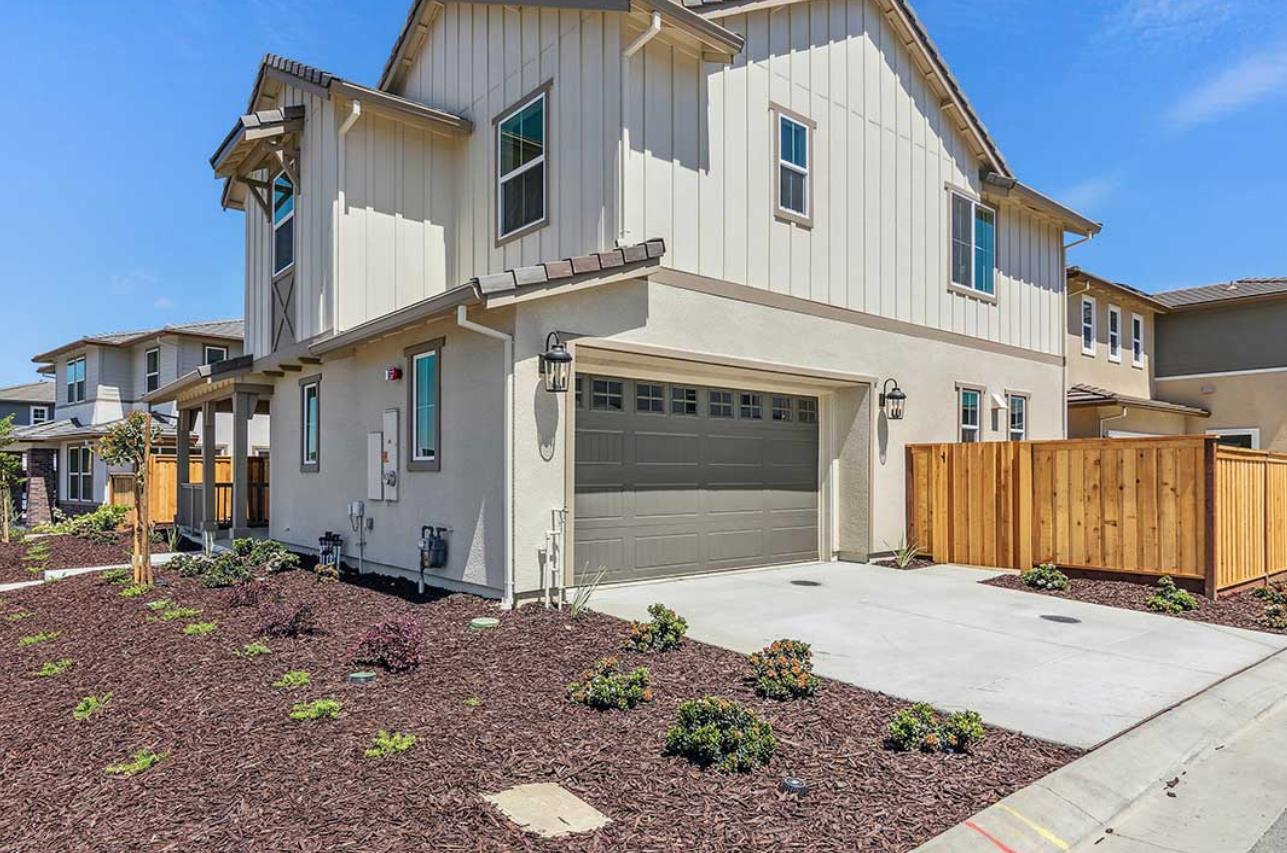 Detail Gallery Image 2 of 21 For 2524 Big Sky Dr, Fairfield,  CA 94533 - 3 Beds | 2/1 Baths