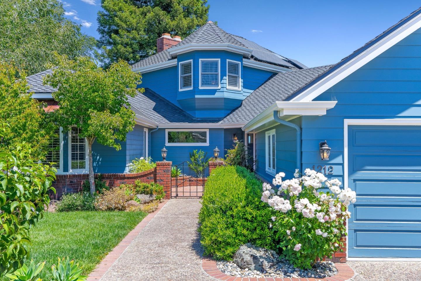 Detail Gallery Image 12 of 83 For 1212 Laurent St, Santa Cruz,  CA 95060 - 3 Beds | 3/1 Baths