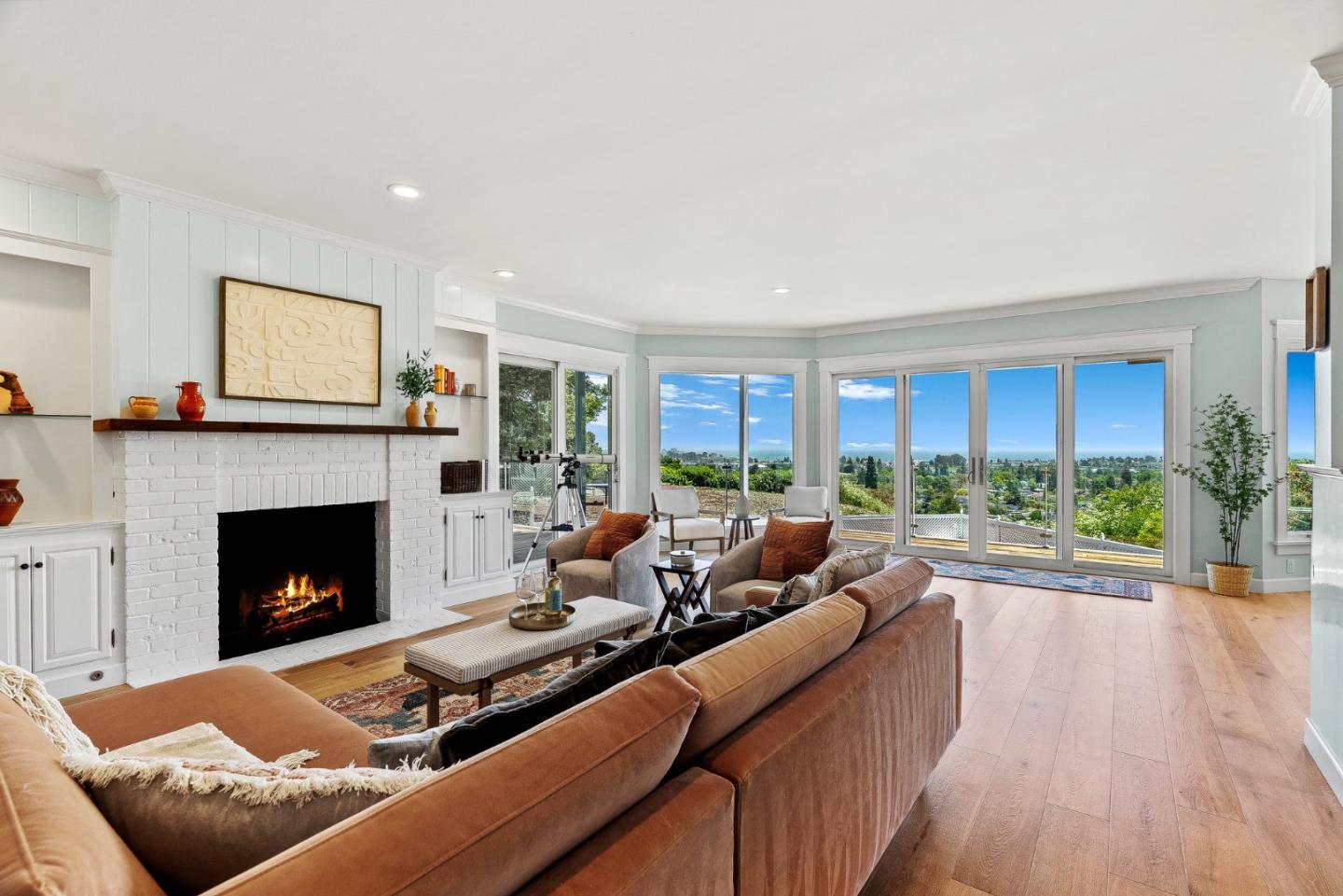 Detail Gallery Image 15 of 83 For 1212 Laurent St, Santa Cruz,  CA 95060 - 3 Beds | 3/1 Baths