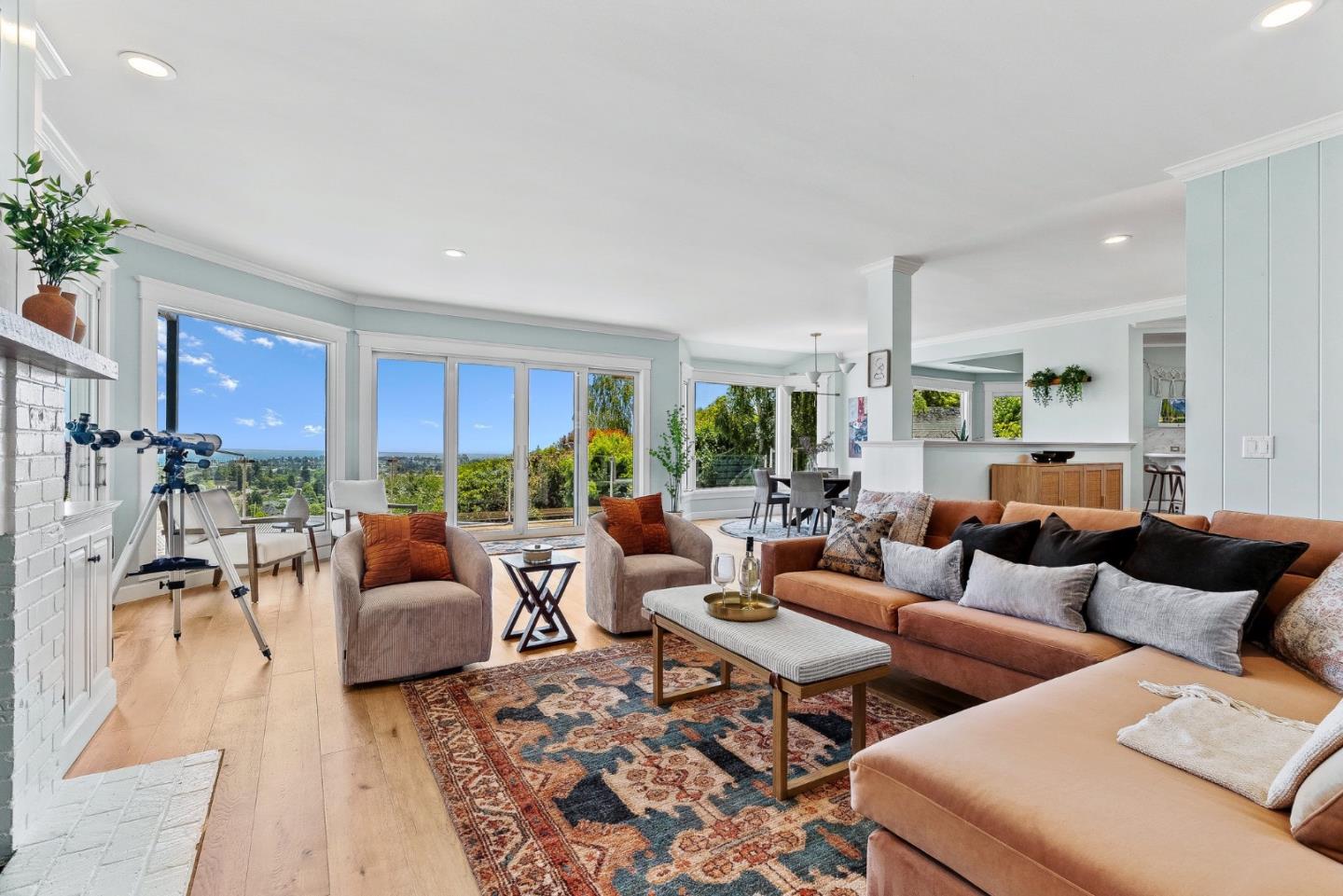 Detail Gallery Image 2 of 83 For 1212 Laurent St, Santa Cruz,  CA 95060 - 3 Beds | 3/1 Baths