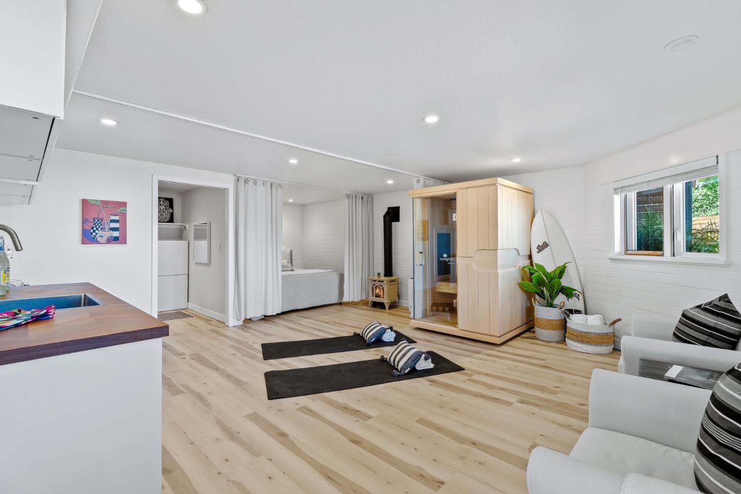 Detail Gallery Image 64 of 83 For 1212 Laurent St, Santa Cruz,  CA 95060 - 3 Beds | 3/1 Baths