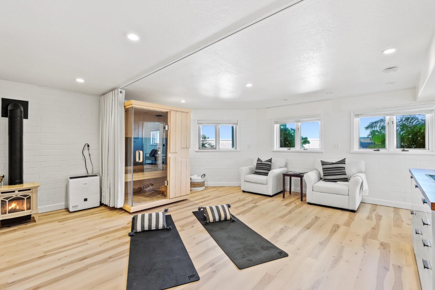 Detail Gallery Image 65 of 83 For 1212 Laurent St, Santa Cruz,  CA 95060 - 3 Beds | 3/1 Baths