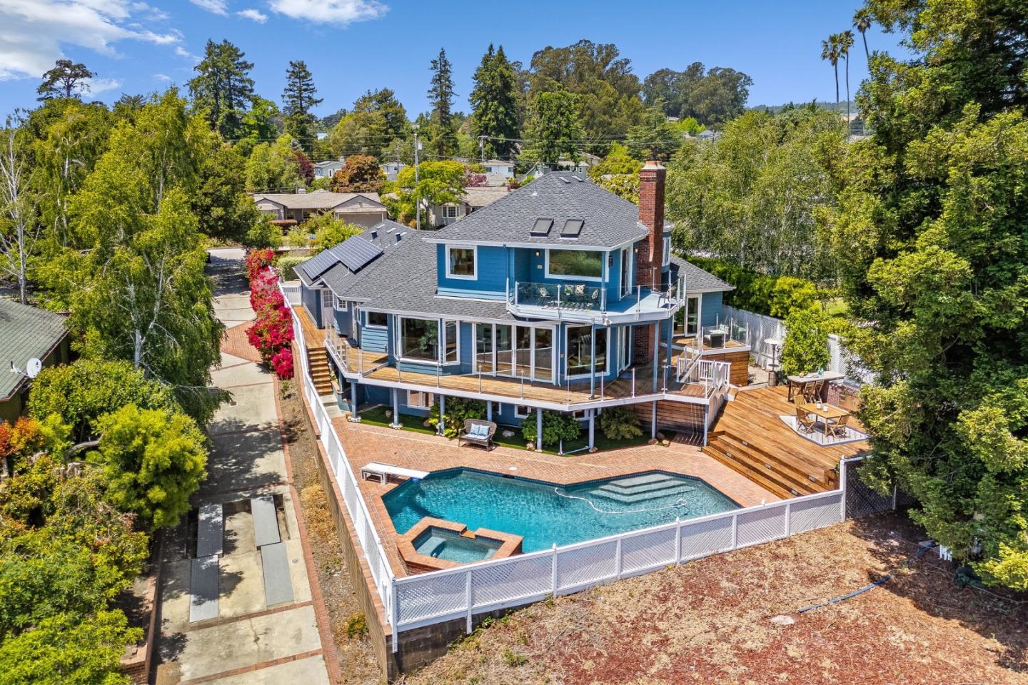 Detail Gallery Image 79 of 83 For 1212 Laurent St, Santa Cruz,  CA 95060 - 3 Beds | 3/1 Baths