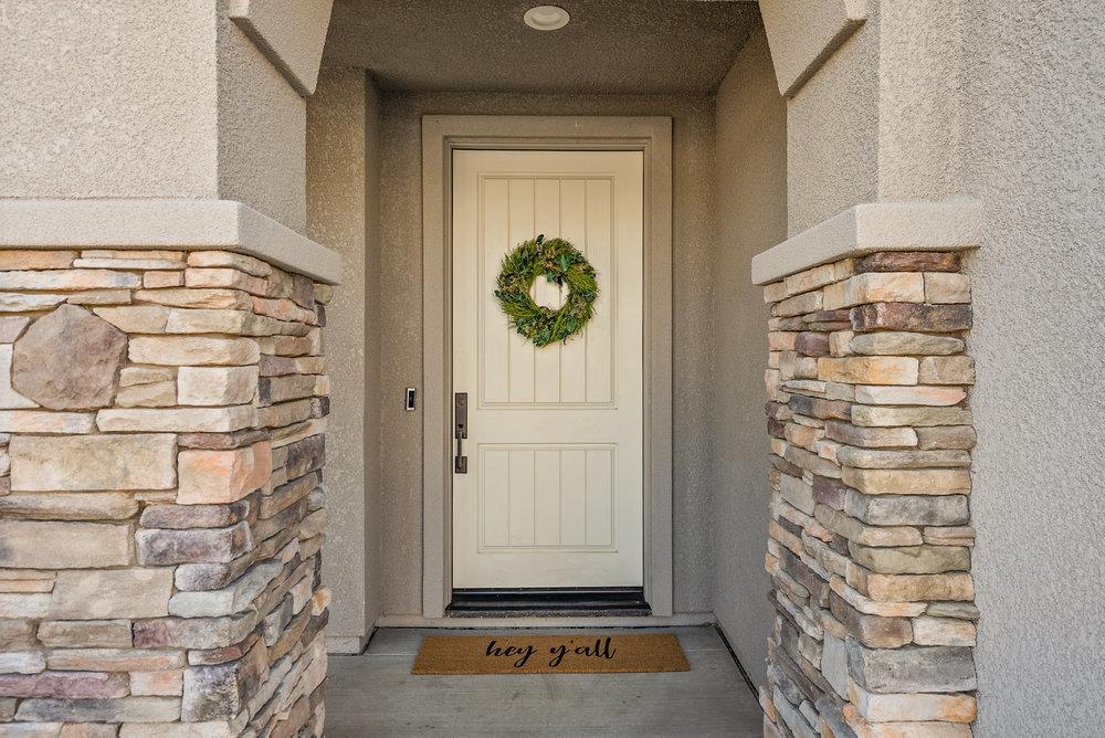 Detail Gallery Image 2 of 55 For 1299 Wildrose Dr, Hollister,  CA 95023 - 5 Beds | 3 Baths