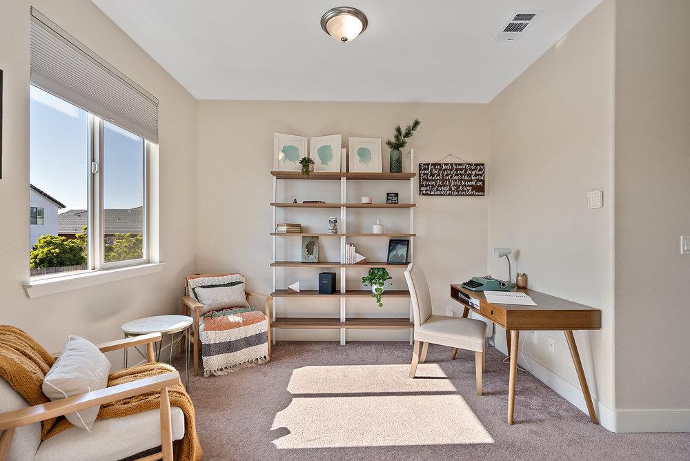 Detail Gallery Image 23 of 55 For 1299 Wildrose Dr, Hollister,  CA 95023 - 5 Beds | 3 Baths