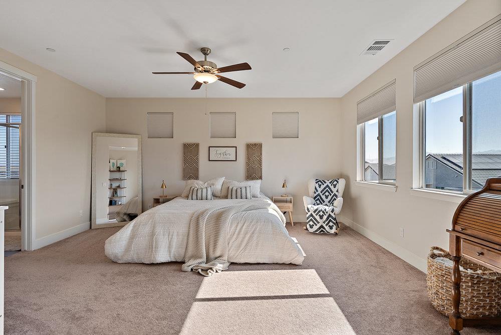 Detail Gallery Image 25 of 55 For 1299 Wildrose Dr, Hollister,  CA 95023 - 5 Beds | 3 Baths