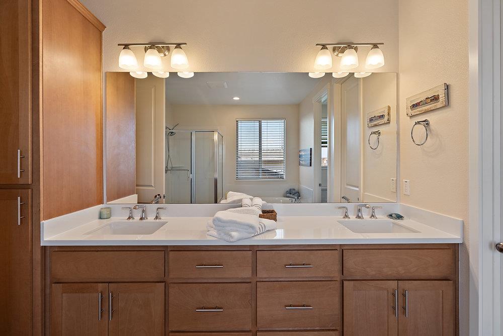 Detail Gallery Image 28 of 55 For 1299 Wildrose Dr, Hollister,  CA 95023 - 5 Beds | 3 Baths