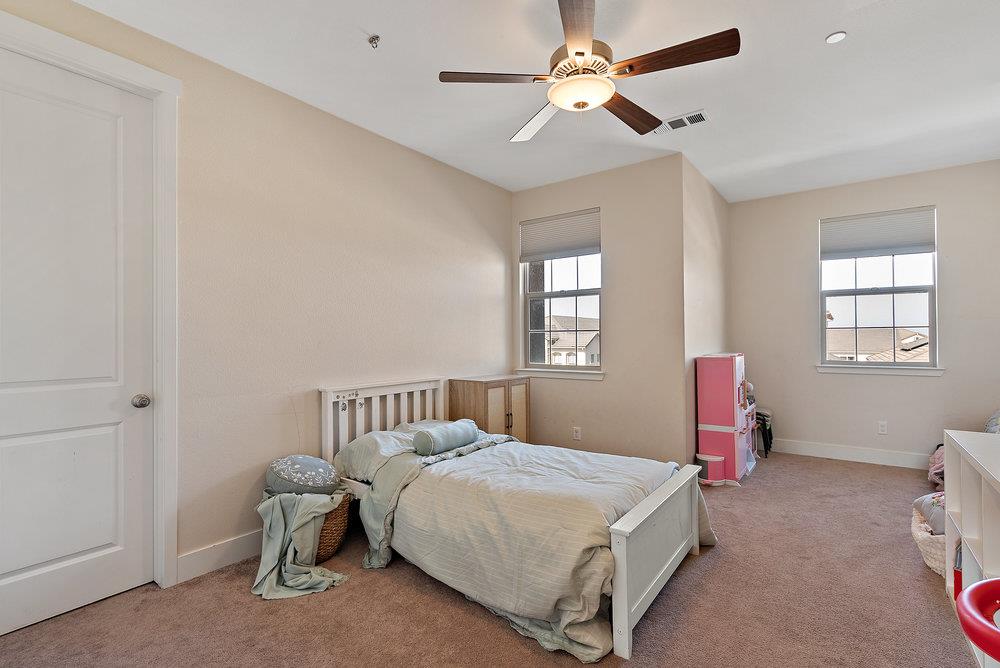 Detail Gallery Image 34 of 55 For 1299 Wildrose Dr, Hollister,  CA 95023 - 5 Beds | 3 Baths