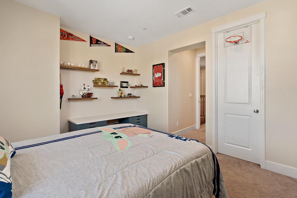 Detail Gallery Image 40 of 55 For 1299 Wildrose Dr, Hollister,  CA 95023 - 5 Beds | 3 Baths