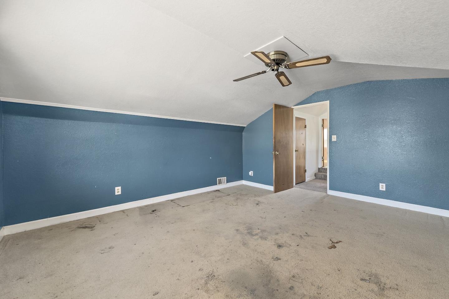 Detail Gallery Image 18 of 26 For 2243 Emmett Ct, Santa Clara,  CA 95051 - 4 Beds | 2/1 Baths