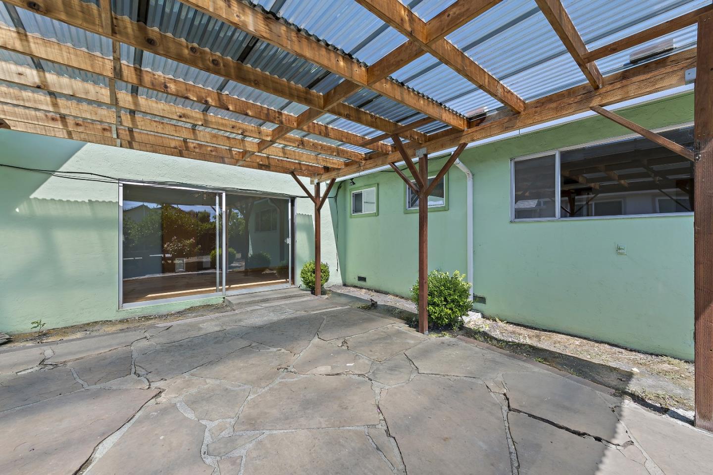 Detail Gallery Image 21 of 26 For 2243 Emmett Ct, Santa Clara,  CA 95051 - 4 Beds | 2/1 Baths