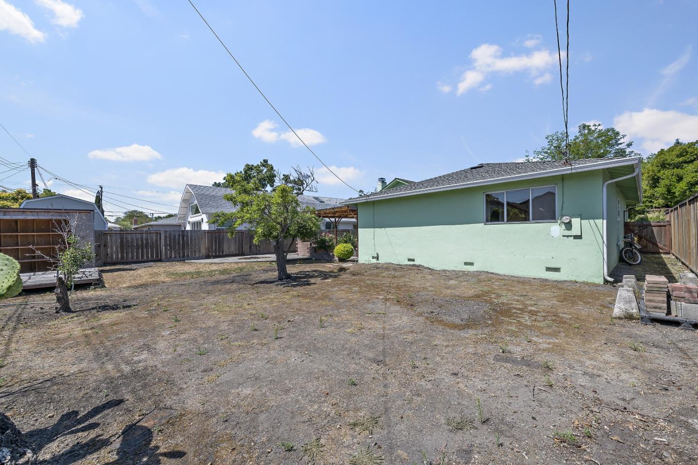 Detail Gallery Image 23 of 26 For 2243 Emmett Ct, Santa Clara,  CA 95051 - 4 Beds | 2/1 Baths