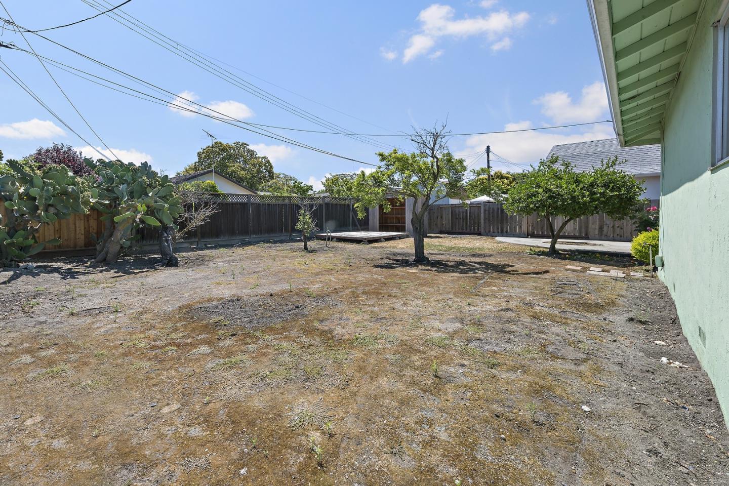 Detail Gallery Image 24 of 26 For 2243 Emmett Ct, Santa Clara,  CA 95051 - 4 Beds | 2/1 Baths
