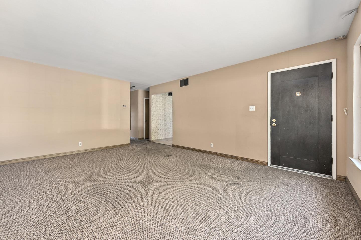 Detail Gallery Image 3 of 26 For 2243 Emmett Ct, Santa Clara,  CA 95051 - 4 Beds | 2/1 Baths