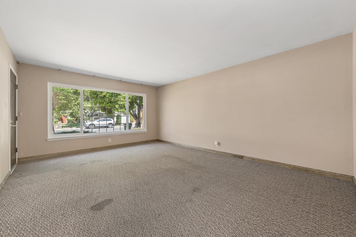 Detail Gallery Image 4 of 26 For 2243 Emmett Ct, Santa Clara,  CA 95051 - 4 Beds | 2/1 Baths