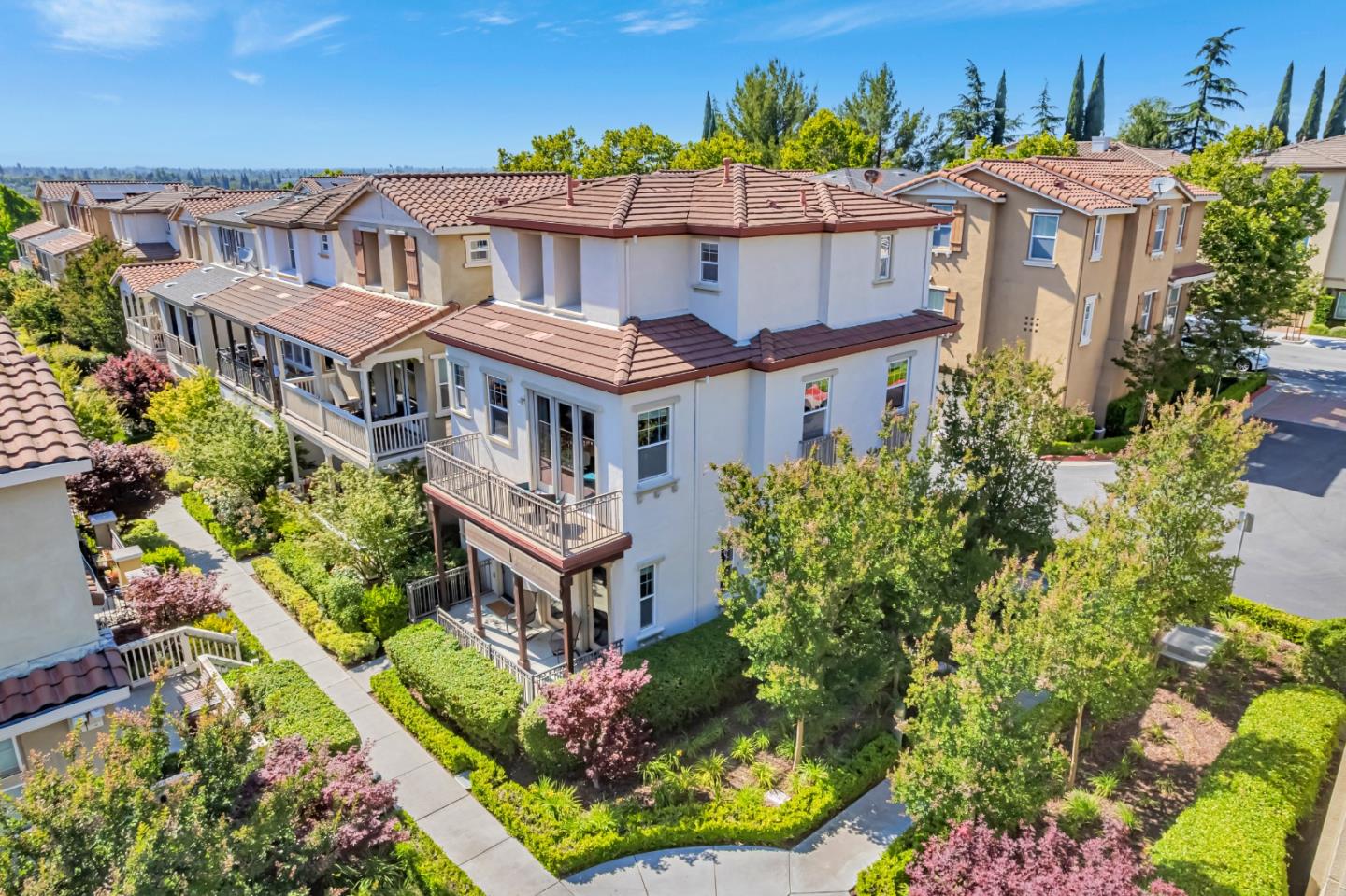 Detail Gallery Image 24 of 27 For 347 Bella Ridge Ter, San Jose,  CA 95125 - 4 Beds | 4 Baths