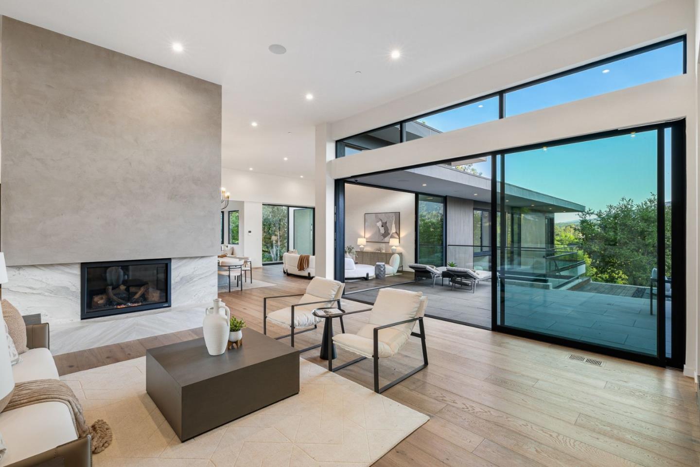 Detail Gallery Image 10 of 48 For 25251 La Rena Ln, Los Altos Hills,  CA 94022 - 5 Beds | 5/3 Baths