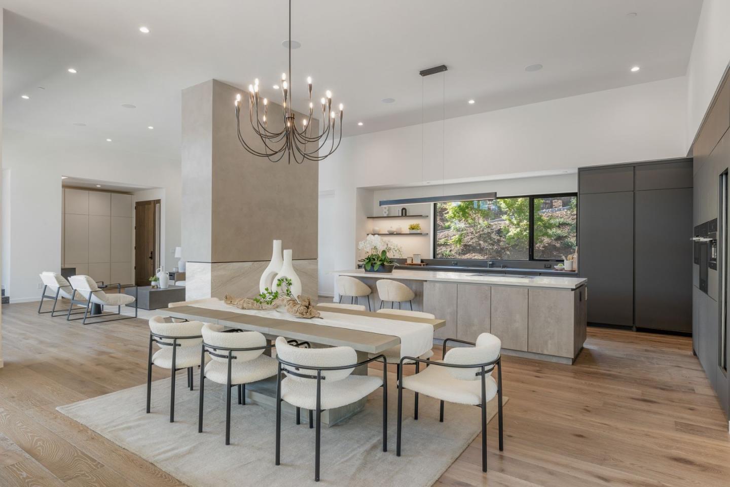 Detail Gallery Image 16 of 48 For 25251 La Rena Ln, Los Altos Hills,  CA 94022 - 5 Beds | 5/3 Baths