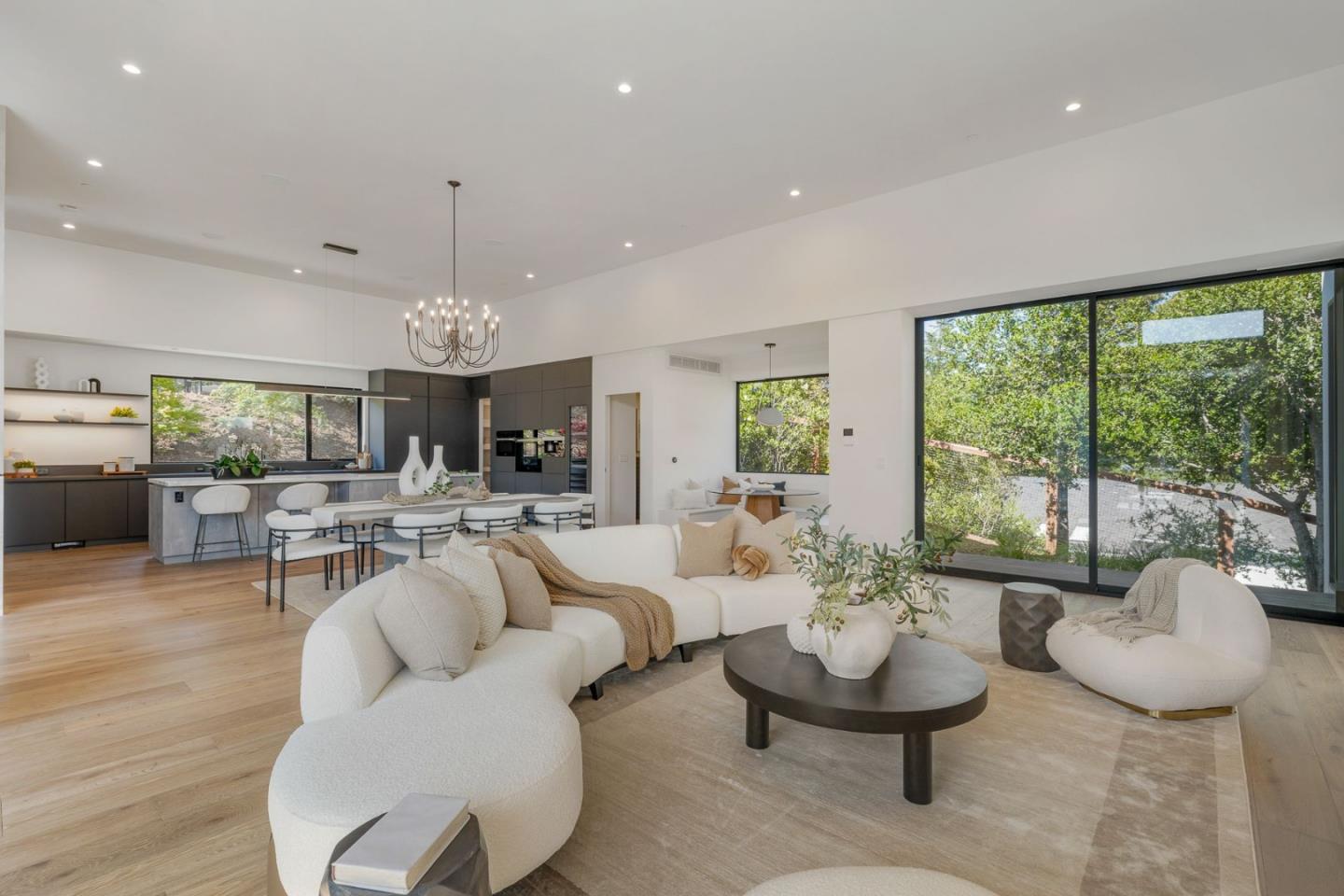 Detail Gallery Image 18 of 48 For 25251 La Rena Ln, Los Altos Hills,  CA 94022 - 5 Beds | 5/3 Baths