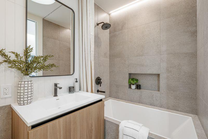 Detail Gallery Image 22 of 48 For 25251 La Rena Ln, Los Altos Hills,  CA 94022 - 5 Beds | 5/3 Baths