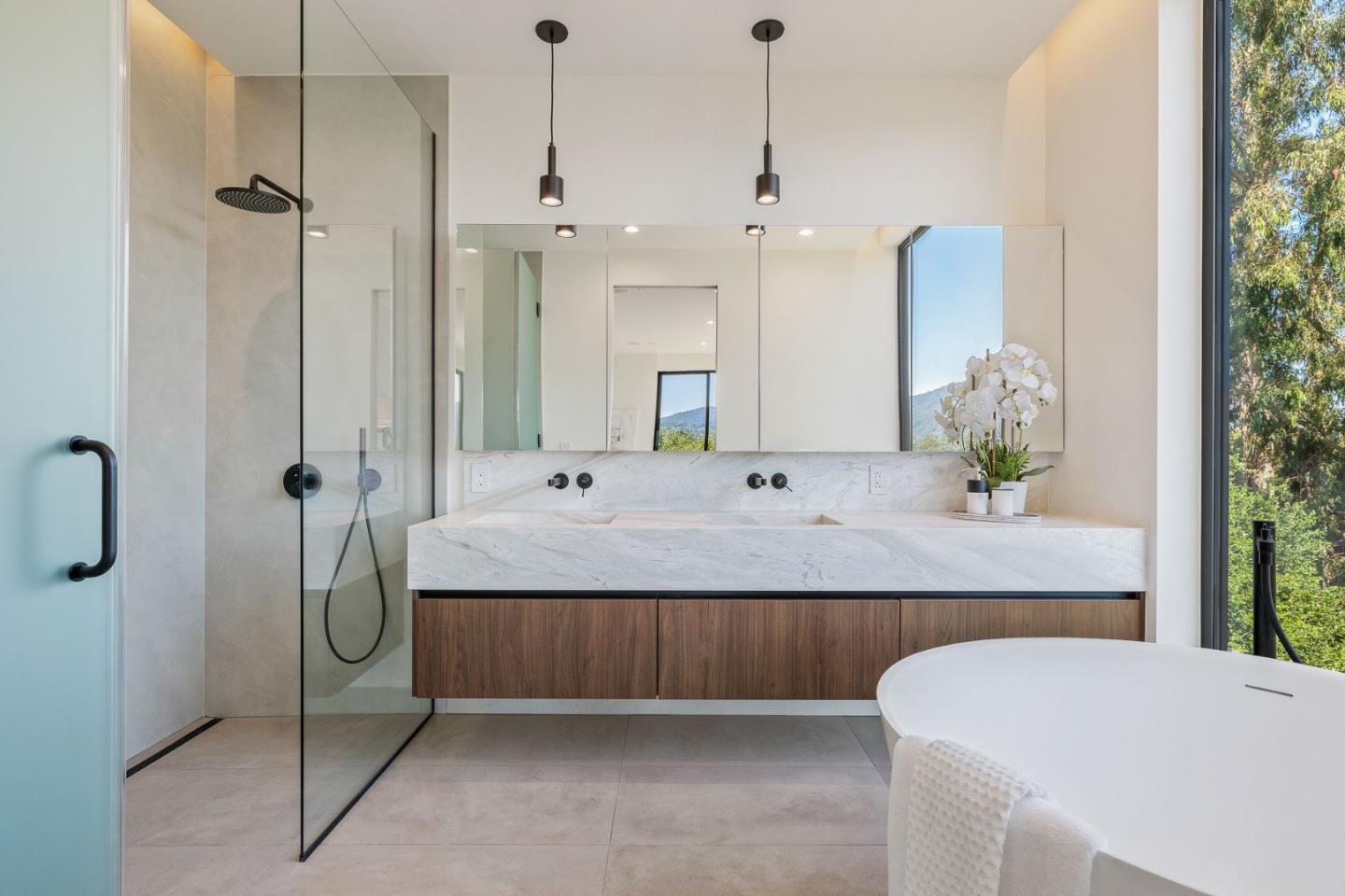 Detail Gallery Image 26 of 48 For 25251 La Rena Ln, Los Altos Hills,  CA 94022 - 5 Beds | 5/3 Baths