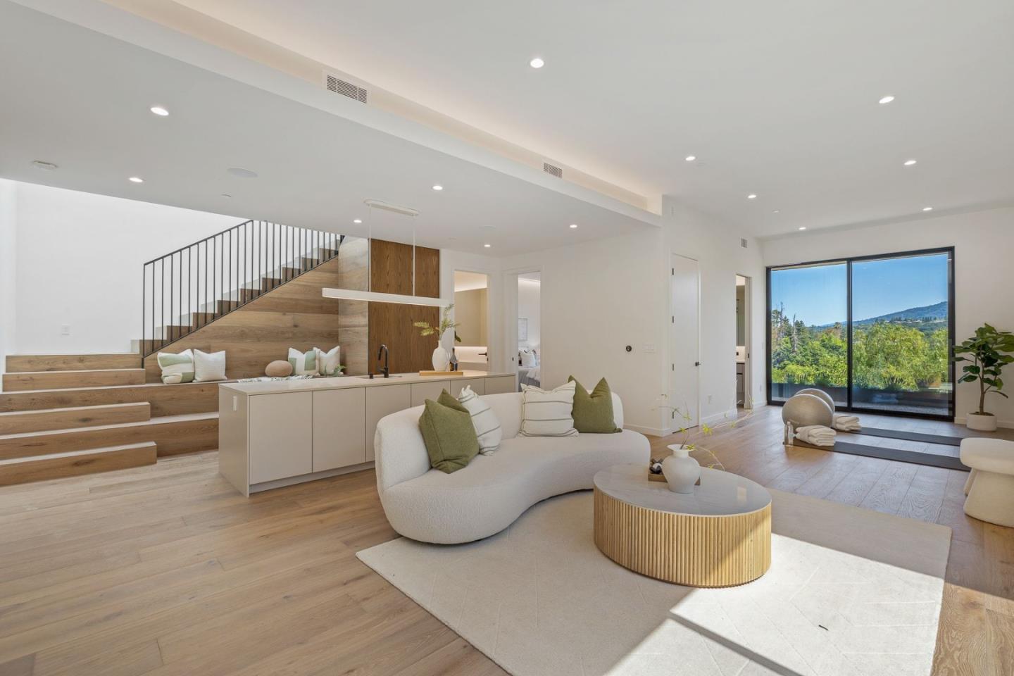 Detail Gallery Image 28 of 48 For 25251 La Rena Ln, Los Altos Hills,  CA 94022 - 5 Beds | 5/3 Baths