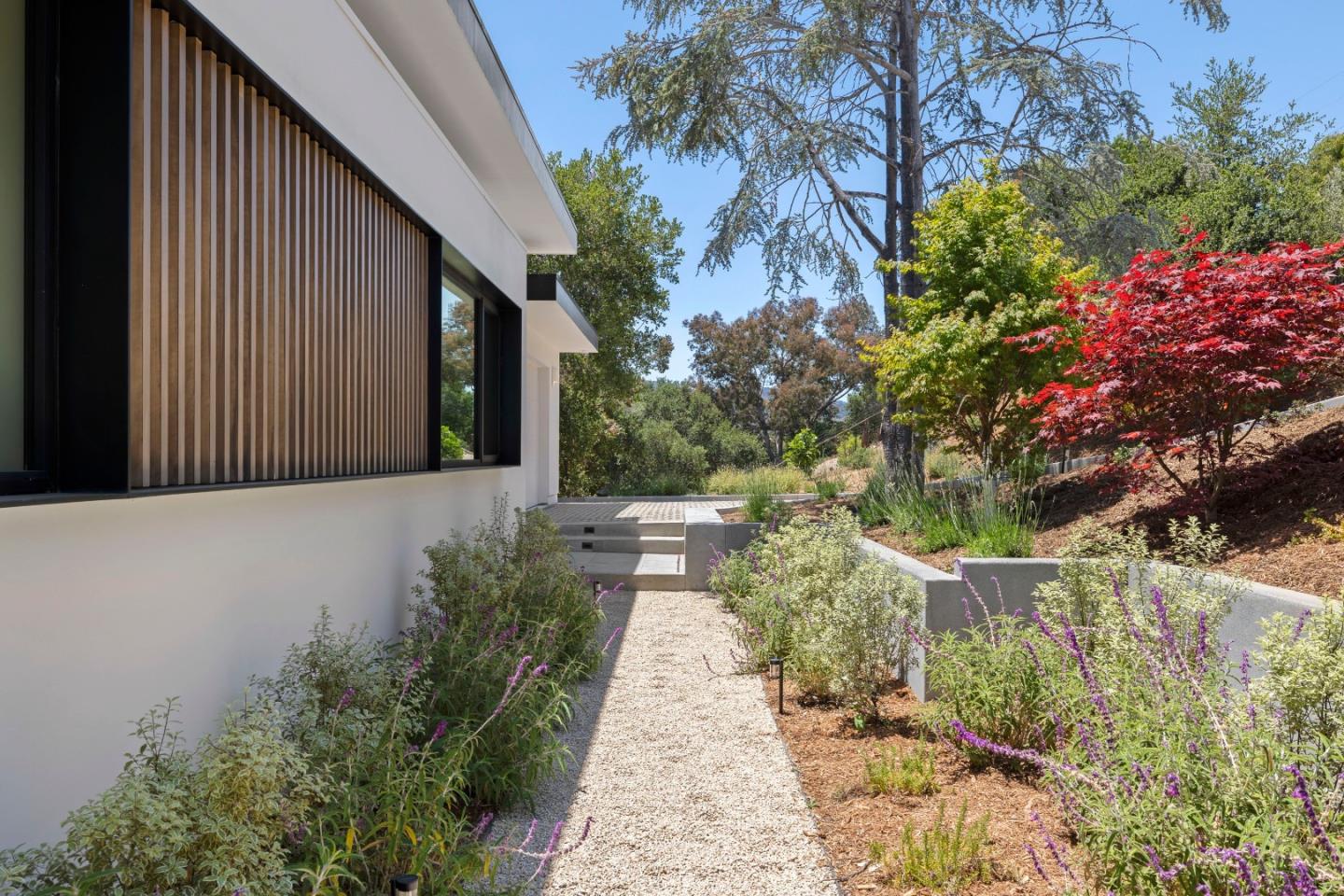 Detail Gallery Image 3 of 48 For 25251 La Rena Ln, Los Altos Hills,  CA 94022 - 5 Beds | 5/3 Baths