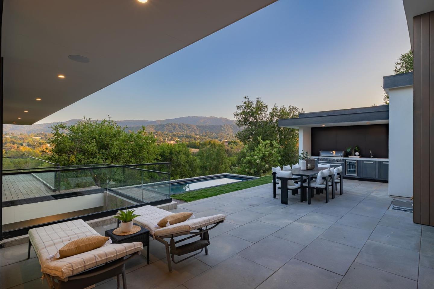 Detail Gallery Image 41 of 48 For 25251 La Rena Ln, Los Altos Hills,  CA 94022 - 5 Beds | 5/3 Baths
