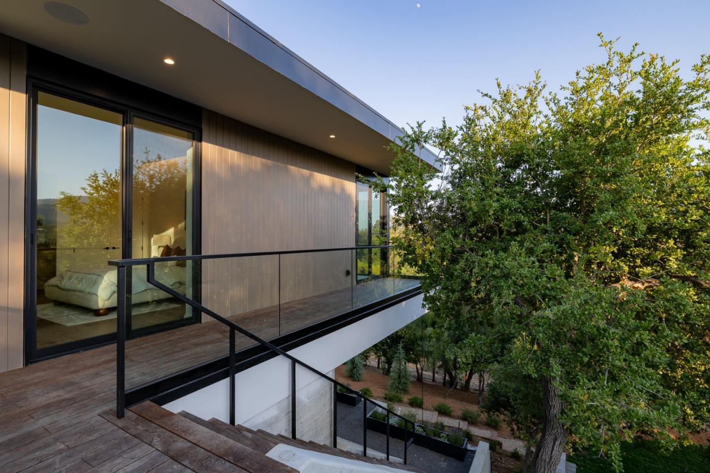Detail Gallery Image 43 of 48 For 25251 La Rena Ln, Los Altos Hills,  CA 94022 - 5 Beds | 5/3 Baths