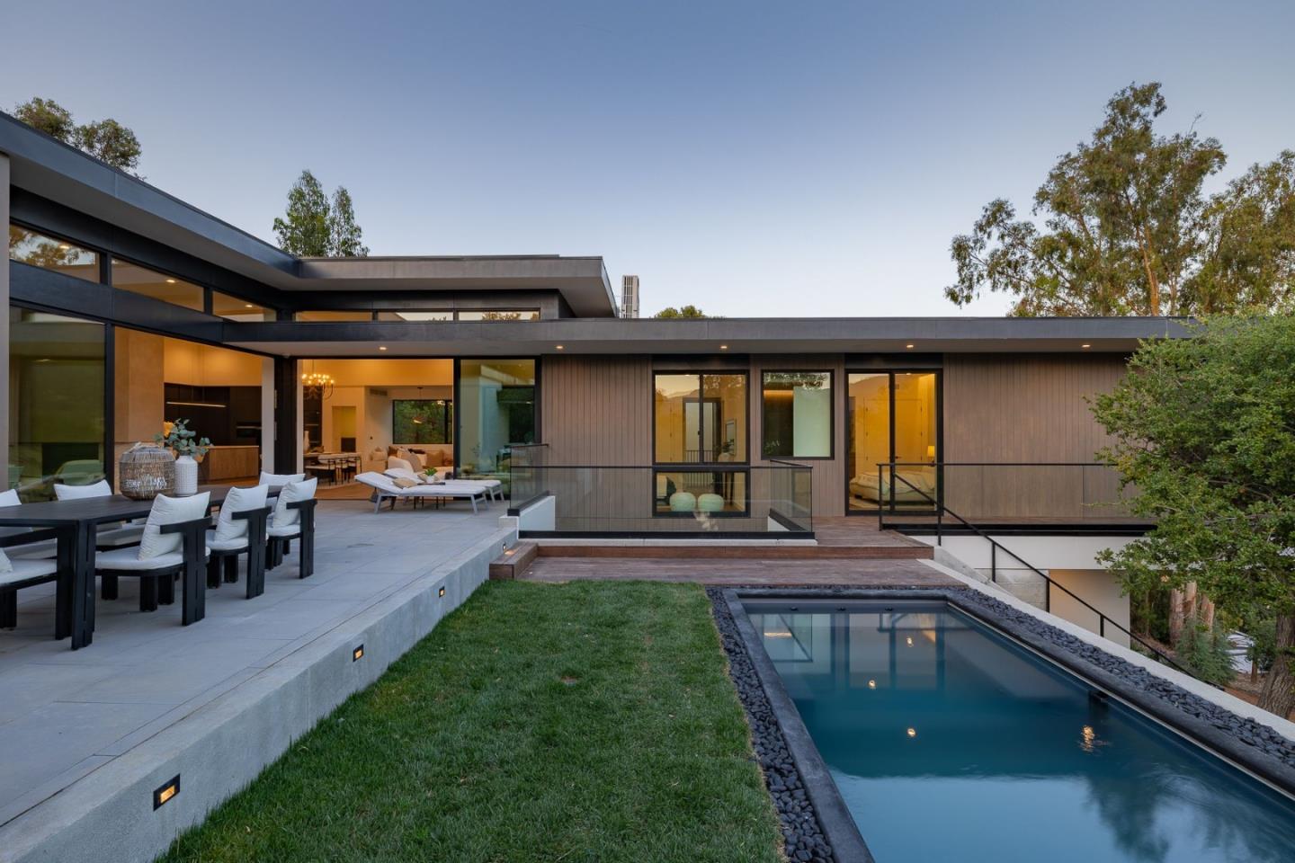 Detail Gallery Image 44 of 48 For 25251 La Rena Ln, Los Altos Hills,  CA 94022 - 5 Beds | 5/3 Baths